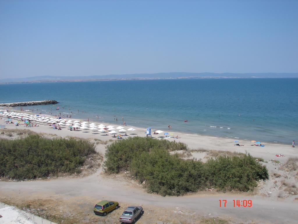 Golden Sea View Apartments 1 Pomorie Exterior photo